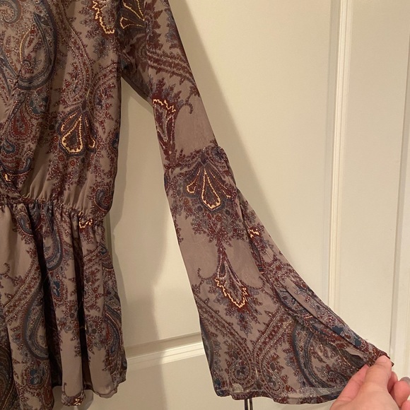 Tobi Paisley print Romper - Picture 6 of 8